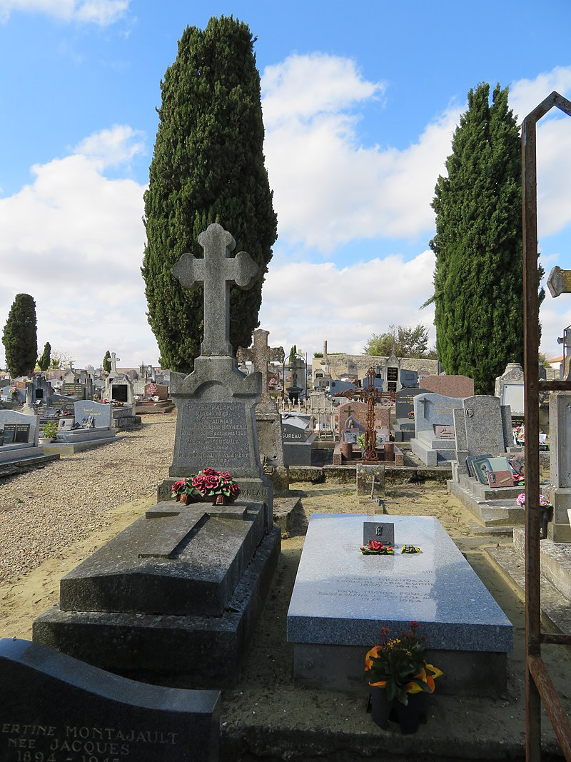 Graves of Foucaul. his mother and father